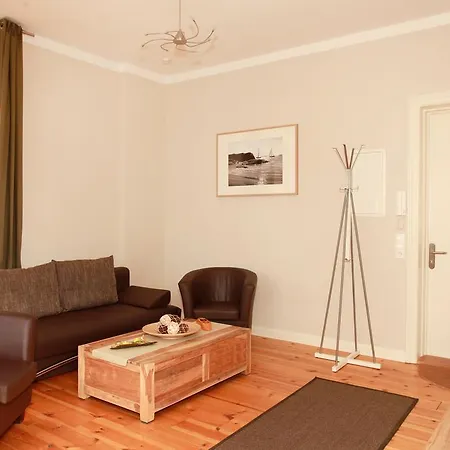 Ferienwohnung Warnemuende In Der Stadtvilla L Rostock Room photo