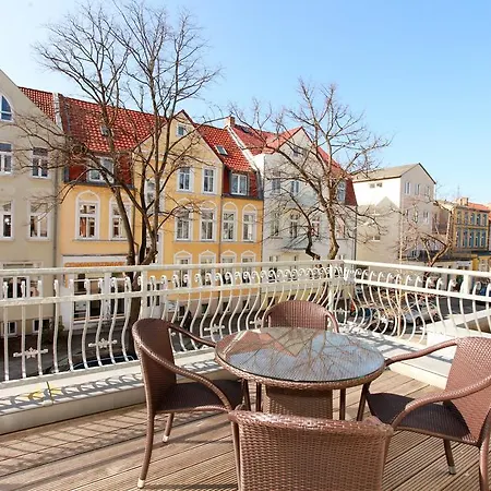 Ferienwohnung Warnemuende In Der Stadtvilla L Rostock Exterior photo