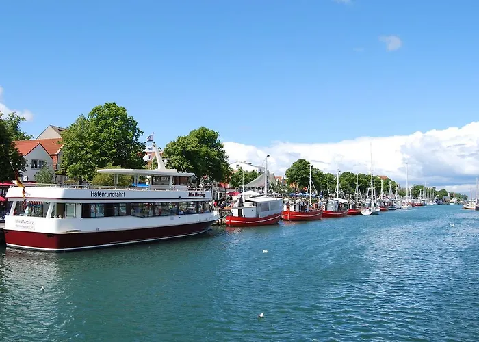 Ferienwohnung Warnemuende In Der Stadtvilla L