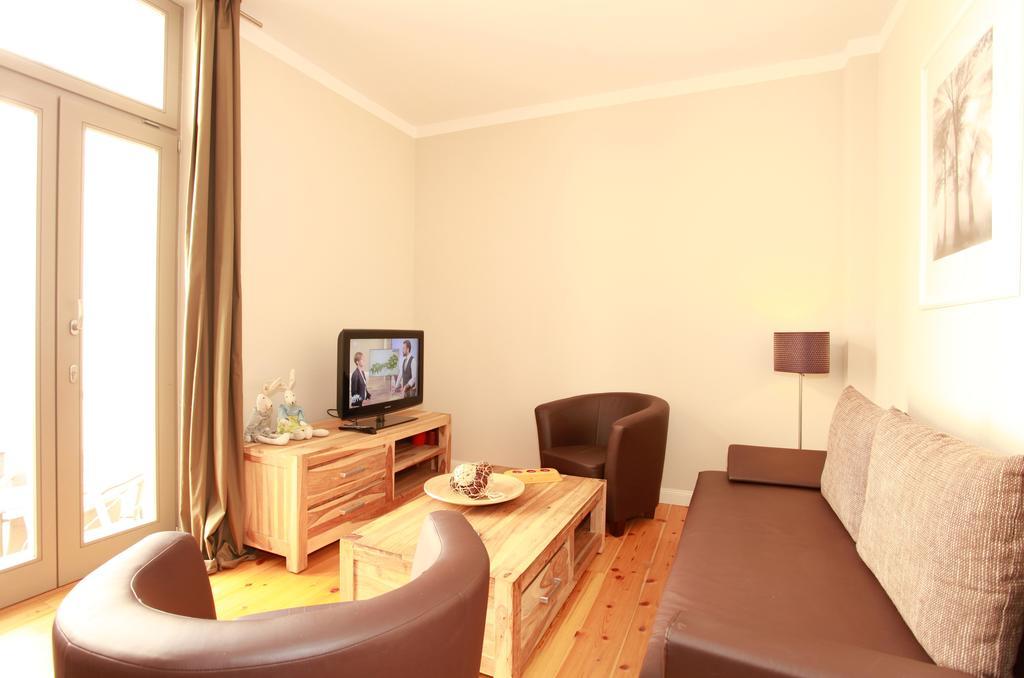 Warnemuende In Der Stadtvilla L Apartment *
