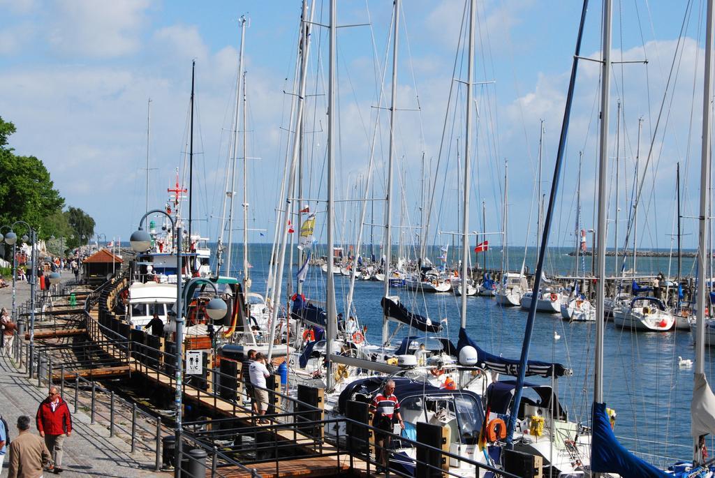Warnemuende In Der Stadtvilla L *
