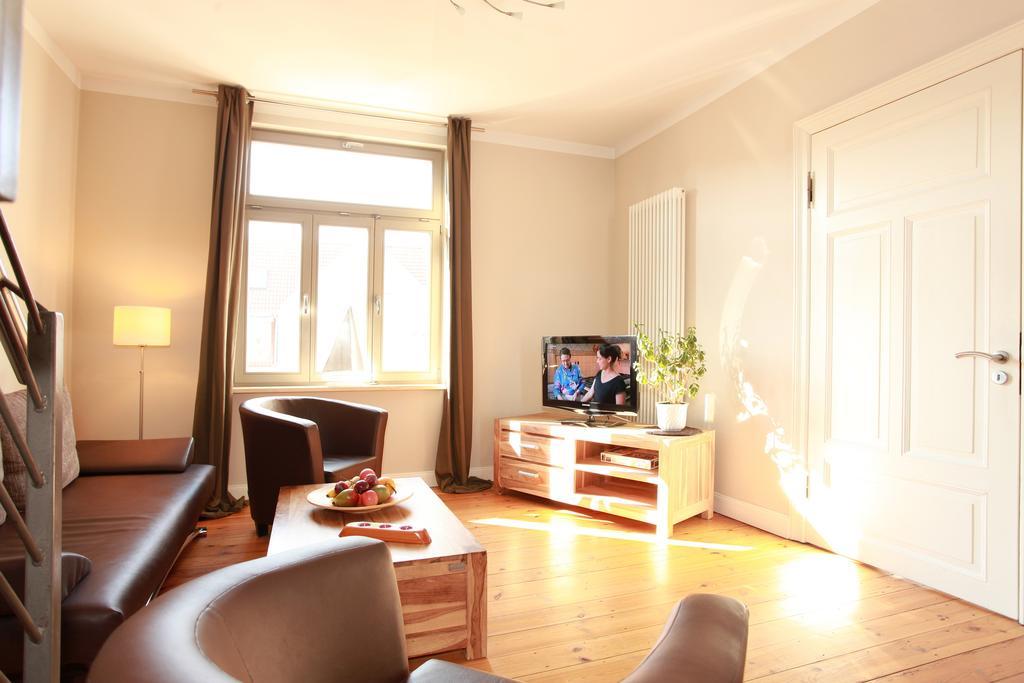 Warnemuende In Der Stadtvilla L Apartment