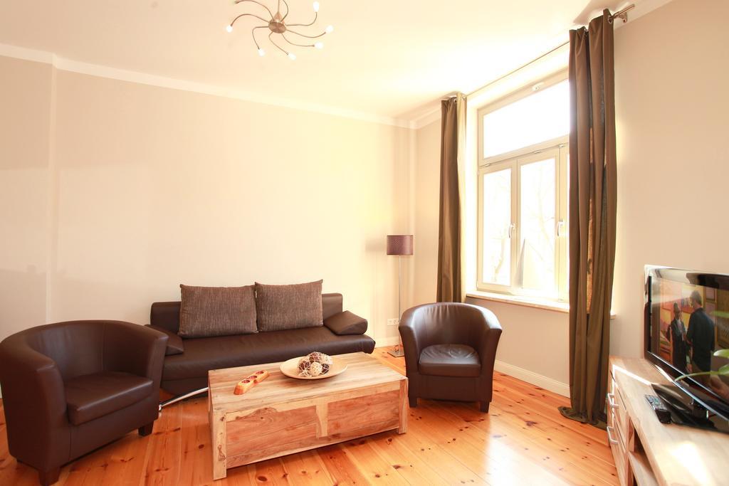 Warnemuende In Der Stadtvilla L Apartment